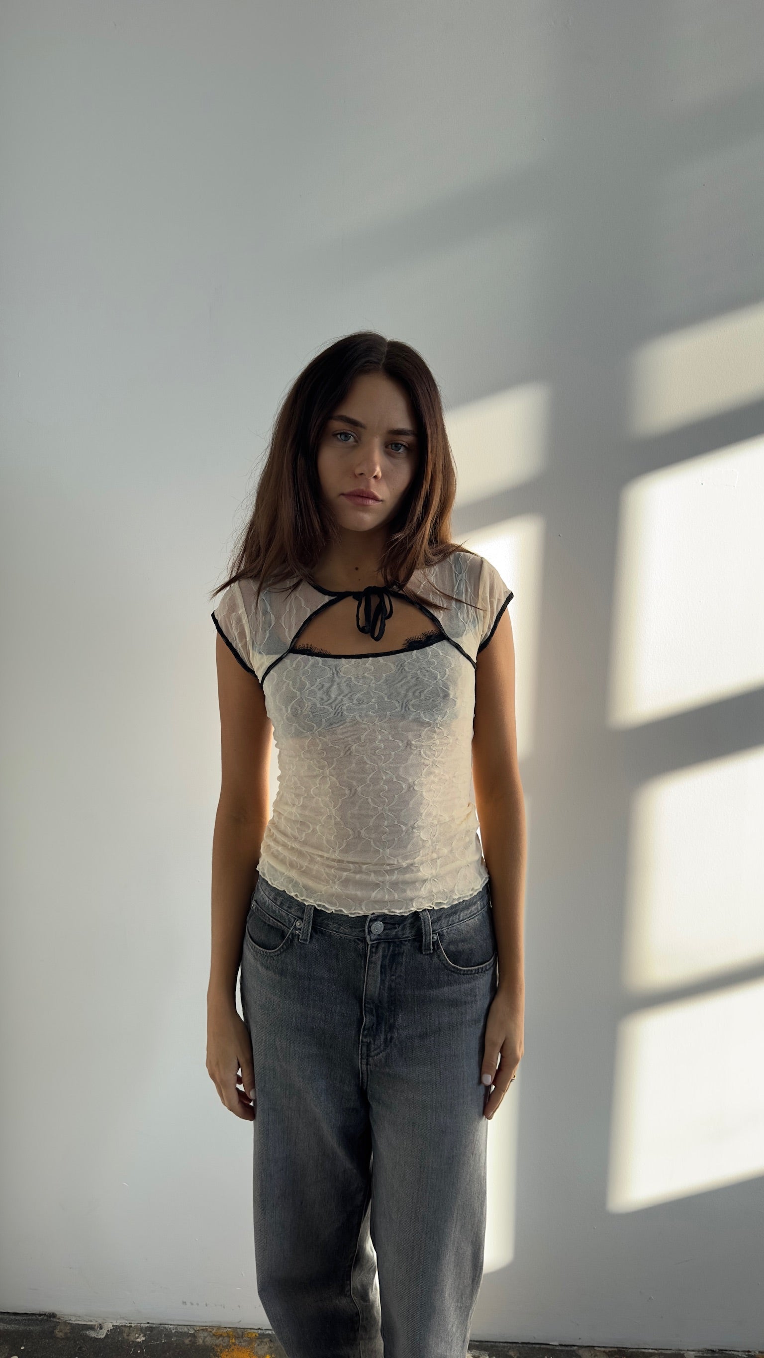 Mariposa Lace Bow Tee - Piped Cloud
